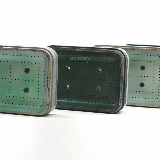 Edge-soldering iron to pack fish products