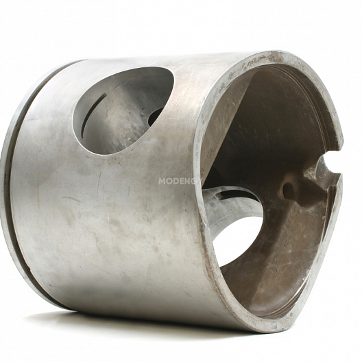 Compressor installations pistons