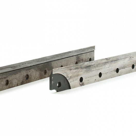 Vacuum plates for machines to process leather