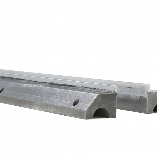 Edge-soldering elements