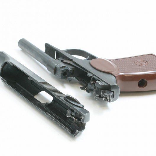 Pneumative gun frame and breech