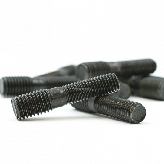 Exhaust manifolds studs